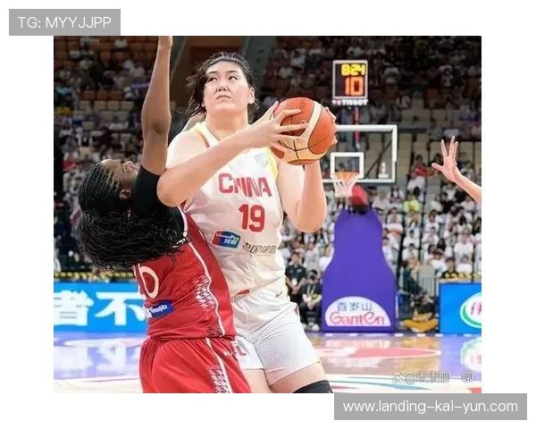 女篮内线的抢位技巧成为年轻球员模仿对象